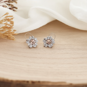 Orecchini a clip con design floreale e strass, gioielli alla moda per donna, pezzo singolo - Product Image 3