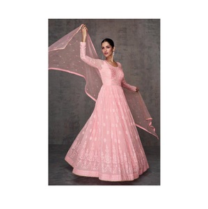 Robe Anarkali de créateur de qualité supérieure avec broderie et travail de séquence disponible au prix d'exportation - Product Image 1