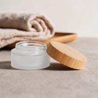 Emballage cosmétique en verre avec couvercle mat décoratif spécial, pot à lotion, pot cosmétique pour salle de bain, coiffeuse