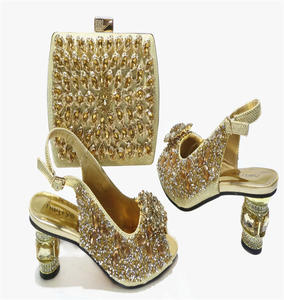 <span class=keywords><strong>Scarpe</strong></span> con <span class=keywords><strong>tacco</strong></span> basso con borse abbinate tipo italiano Set borsa borsa africano cera - Product Image 3