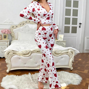 Nouvel ensemble de vêtements de maison en forme de cœur 2025, manches longues et pantalon, doux, agréable pour la peau et confortable, pyjama pour femmes - Product Image 1