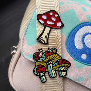 Alfileres de esmalte <span class=keywords><strong>Hart</strong></span> de dibujos animados Rosa personalizados a la moda, diseño de logotipo a prueba de arte gratis, alfileres de solapa chapados en oro para <span class=keywords><strong>ropa</strong></span>, perro y huesos de Anime - Product Image 4