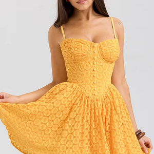 2024 nuevo <span class=keywords><strong>vestido</strong></span> de correa plisado <span class=keywords><strong>rojo</strong></span> Popular con falda corta de calidad con forro interior - Product Image 1