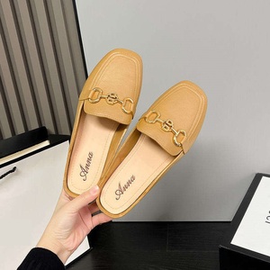 Женские сандалии с металлической цепочкой - Product Image 5