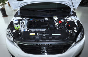 Voiture d'<span class=keywords><strong>occasion</strong></span> <span class=keywords><strong>Peugeot</strong></span> <span class=keywords><strong>308</strong></span> 2019 1.6L Manuelle Édition Fashion Bien entretenue avec historique de maintenance - Product Image 6