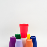 Gobelet à eau en plastique PP de qualité alimentaire, design classique, multicolore, 400 ml (14 oz), largement utilisé pour les voyages, avec fonction résistante à la chaleur