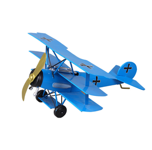 Modellino di Aereo Biplano Barone Rosso Retrò Europeo, Ornamento in Ferro, Decorazione Manuale, Tecnica in Metallo Fuso, Accessori per Fotografia - Product Image 1