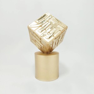 Offre Spéciale – Trophée Artisanal Gravé en Métal Doré Écologique de Haute Qualité – Meilleur Souvenir avec Caractères Chinois – Cadeau d'Entreprise Direct Usine - Product Image 2