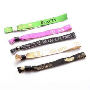 สายรัดข้อมือแบบใช้แล้วทิ้งสำหรับงานผ้าล็อคทรงกระบอกแบบมีโลโก้ออกแบบได้ตามต้องการ - Product Image 2