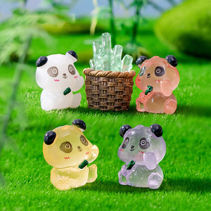 Figurines d'animaux micro-cartoon, adorables petits pandas lumineux, miniatures en résine, décorations créatives DIY pour jardin, bureau, maison. - Product Image 4