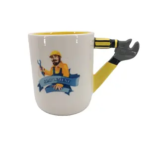 Custom 3D CoffeeマグNovelty Shaped Handle Ceramic Tool Mug