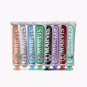 Dentifricio sbiancante Marvis Mint |   Set Regalo Dentifricio Sbiancante al Gelsomino 85ml, 8 Gusti, Sbianca e Rinfresca l'Alito - Product Image 5