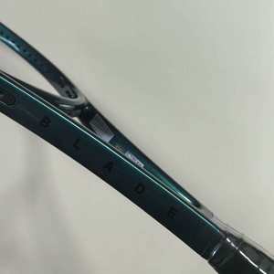 ไม้เทนนิส <span class=keywords><strong>Wilson</strong></span> <span class=keywords><strong>BLADE</strong></span> V9 PRO 98 ของแท้ คุณภาพสูง ระดับมืออาชีพ ผลิตจากคาร์บอนไฟเบอร์ สไตล์ดารา ขายส่ง - Product Image 4