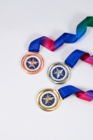 Personnalisé de haute qualité en alliage d'aluminium médaille médaille d'honneur souvenir cadeau athlètes or argent bronze médaille badge vierge en gros