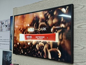VETO Wholesale 43 55 Inch 28.5mm Ultra Silm 4K UHD Signage Indoor Commercial Digital Menu Board Lcd Advertising <b>Display</b> - Product Image 4