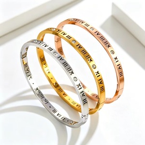 Bracelet manchette classique en acier inoxydable avec chiffres romains, plaqué or/or rose/argent, orné de cristaux, pour femme, cadeau d'anniversaire - Product Image 1