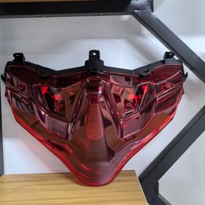 Nouveau Feu Arrière de Frein à LED pour Scooter Moto <span class=keywords><strong>Yamaha</strong></span> <span class=keywords><strong>TMAX</strong></span> 560 Techmax 2022 <span class=keywords><strong>2023</strong></span> 2024 - Product Image 4