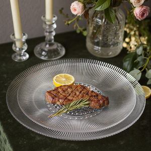 Vente directe d'usine en gros <span class=keywords><strong>Assiette</strong></span> à dîner transparente en <span class=keywords><strong>verre</strong></span> à rayures Ensemble de trois pièces <span class=keywords><strong>Assiette</strong></span> de présentation pour mariage Événement - Product Image 3