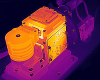 Caméra thermique portable industrielle 640x512, image thermique <35mK de sensibilité pour la détection de défauts de ligne et la maintenance M620
