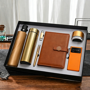 Set Regalo Aziendale Promozionale 7 in 1, Unico, Creativo e Pratico, Personalizzabile per Attività Aziendali - Product Image 5