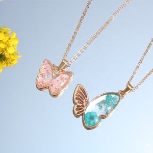 Bohemian kalung bunga aster mawar wanita, Kalung kupu-kupu bunga cetak kering Resin Vintage - Product Image 4