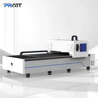 Machine de découpe laser à fibre 1500 W avec zone de travail de 1500 x 3000 mm et protection de sécurité entièrement fermée pour plaques métalliques et pièces en acier