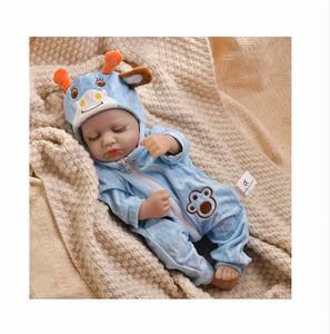 Poupée Reborn de Haute Qualité en Vinyle Silicone Doux de 40 cm pour Enfants Nouveau-nés Jouet <span class=keywords><strong>Cadeau</strong></span> pour <span class=keywords><strong>Fille</strong></span> de 16 Pouces - Product Image 1