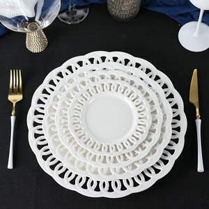 Assiettes de présentation en céramique blanches creuses, service de vaisselle décoratif pour mariage, restaurant, fête, assiettes de luxe personnalisées pour mariage - Product Image 3