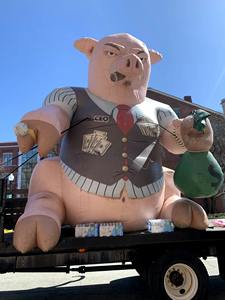 Modelo Inflable Gigante de Cerdo con Chaleco con la Leyenda 'Greed Corporativa' y Soplador para Exhibición, <span class=keywords><strong>Precio</strong></span> de Fábrica - Product Image 2