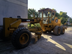 Motoniveladora Caterpillar 140K Original de EE. UU. en Buen Estado, Sin Pintar, Venta Caliente, Precio de Fábrica, Características: Motor y Caja de Cambios - Product Image 4