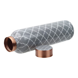 Bouteille d'eau en cuivre martelé élégante 1000ml fabriquée à la main durable et antirouille avec housse en coton pour cadeau fête de mariage - Product Image 3