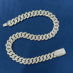 Cadena Cubana Más Vendida para Dejar una Huella Inolvidable, Cadena Cubana de Diamantes Moissanite Disponible a Precio de Exportación - Product Image 6