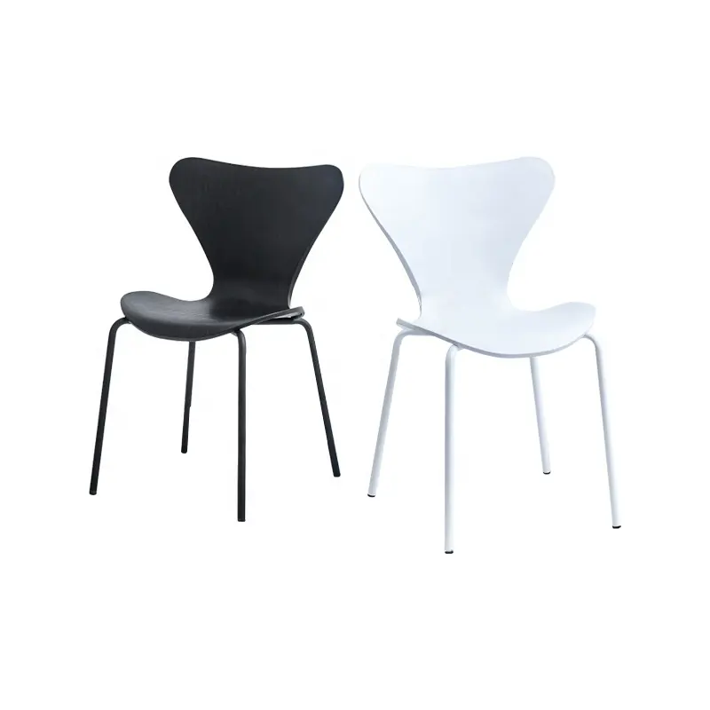लिविंग रूम रेस्तरां कैफे डाइनिंग साइड पीपी प्लास्टिक की कुर्सी सफेद धातु पैर