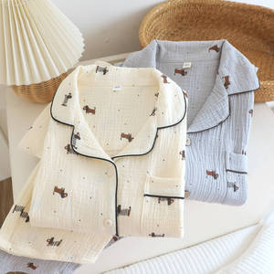 PJ-050 Pyjama en gaze double couche pour femme, manches longues, motif dessin animé, en coton tissé, ensemble de 2 pièces pour la maison - Product Image 2