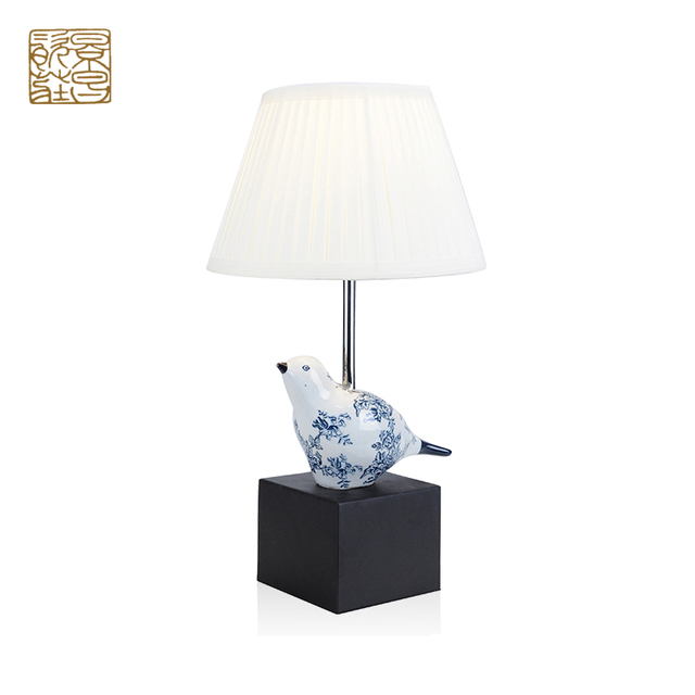Ceramic bird-shaped appearance creative table lamp