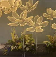 Vente flash : Lumière LED en forme de fleur pour les mariages, décorations de plafond ouvertes et fermées, roses brillantes, fleurs en dentelle, accessoires de mariage