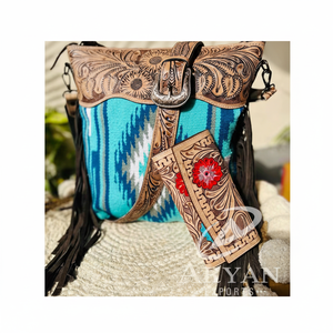 Conjunto combinado de cartera floral de cuero tallado a mano para mujer, bolso con borlas, nueva moda - Product Image 1