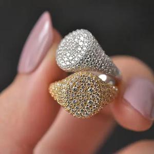 Élégante bague en argent sterling 925 faite à la main avec diamants étincelants, taille brillant rond, bijou de luxe de créateur, accessoire de mode - Product Image 3