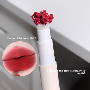 Gege Bear Lip <span class=keywords><strong>Cream</strong></span> Matte Makkelijk aan te brengen Witte Sponsapplicator Populaire Verkoop Hydraterende Grensoverschrijdende Beauty Lipgloss - Product Image 3