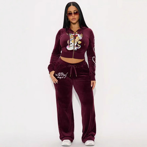 Setelan Olahraga Wanita 2 Potong, Hoodie Beludru dengan Bordir Logo Custom, Celana Jogger Kasual - Product Image 2