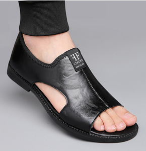 Nuovi Sandali da <span class=keywords><strong>Uomo</strong></span> 2026 in Pelle Speciale, Traspiranti, Antiscivolo, Casual, da Spiaggia con Dettagli Traforati - Product Image 2