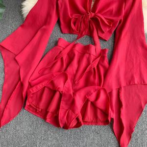 新作夏2個衣装女性用フレアスリーブクロップトップ + 広い足のショートパンツファッション女性セクシーなソリッドシフォンスーツセットショーツ - Product Image 5