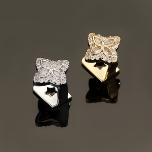 Grillz étoile à quatre branches unique avec accents en zircon or et argent, serti clos, pour fête, unisexe - Product Image 2