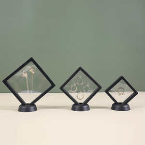 Boîtes de présentation flottantes transparentes en film PE de haute qualité pour bijoux et accessoires, idéales pour l'affichage de bagues - Product Image 6