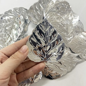 Sỉ nhà máy Phân phối hạt kim tuyến PVC trang trí dạng lá lớn, nhiều màu sắc laser holographic, nhiều kích cỡ nhỏ và lớn - Product Image 3