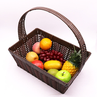 Ecologisch verantwoorde, goedkope, draagbare, multifunctionele, handgeweven, waterdichte hangende opbergmand van rotan voor groenten en fruit (van plastic)
