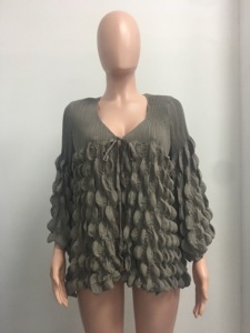 Blusa tipo cárdigan corta plisada con diseño de burbujas, versátil y con lazo, nueva colección de otoño para mujer, a la moda. - Product Image 5