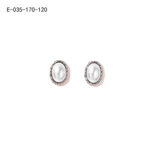 PBBA-705 Boucles d'oreilles à clous tendance, accessoire élégant et stylé pour femmes - Product Image 1