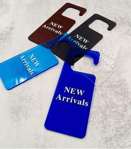 टिकाऊ पारदर्शी ऐक्रेलिक बिक्री साइन एन आगमन कपड़ों की दुकान हैंग टैग छूट पदोन्नति फांसी प्रदर्शन बोर्ड - Product Image 4