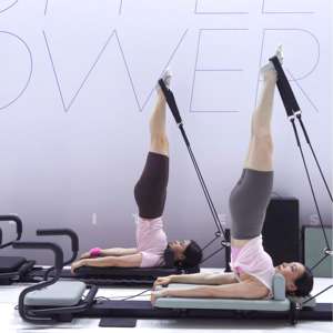 เครื่องปฏิรูปเตียงอลูมิเนียมอัลลอยปรับได้เครื่องพกพาทนทานสำหรับออกกำลังกายตัวปรับแต่งได้ - Product Image 1